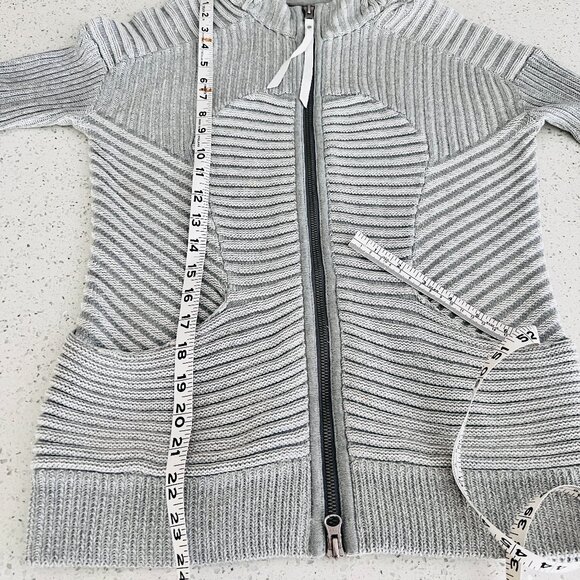Lululemon ribbed scuba front hoodie sweater - Picture 5 of 11
